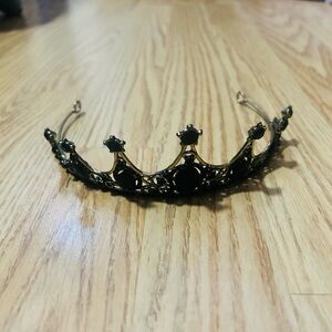 Elegant Black and Gold Tiara